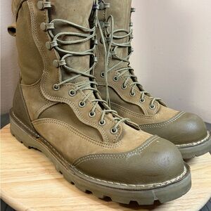 DANNER Men’s Gore-Tex Boots